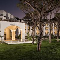 阿尔加维派恩悬崖海洋套房和Spa豪华精选度假酒店，位于阿尔布费拉阿尔德亚·德萨科特亚斯的酒店