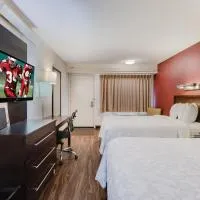 Super 8 by Wyndham Deerfield - Northbrook,位于迪尔菲尔德的酒店