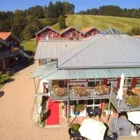 Village Hotel Bayerischer Wald,位于Neukirchen的酒店