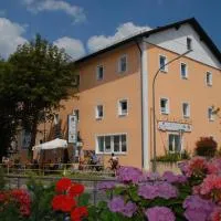 Gasthof zur Post Hotel und Parkplatz,位于福恩施特劳斯的酒店