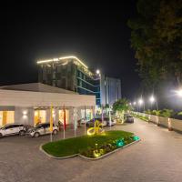 Hotel Siraichuli，位于奇旺Bharatpur Airport - BHR附近的酒店