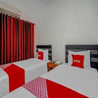 Super OYO Flagship 90717 Hotel Kalimantan Surabaya，位于泗水Semampir的酒店