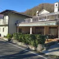 L'Elefantino - Bed and Book,位于Roccasparvera的酒店