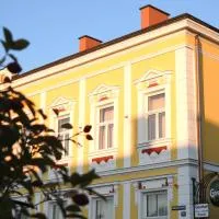 Gasthof Franzl，位于Wilhelmsburg的酒店