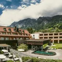 巴拉兹阿尔卑斯山特拉布Spa高尔夫酒店，位于布鲁登茨的酒店