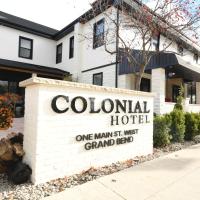 Colonial Hotel & Suites，位于格兰湾的酒店