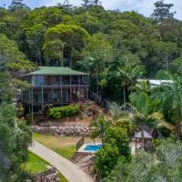 The Junglehouse Noosa，位于Doonan的酒店