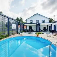 Tõstamaa Meierei Hotel,位于Tõstamaa的酒店