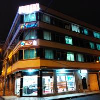 HOTEL VELANEZ SUITE Riobamba，位于里奥班巴的酒店