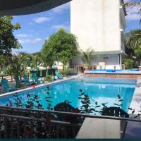 Mountain View Hotel and Bar Restaurant，位于海地角海地角国际机场 - CAP附近的酒店