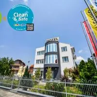 Garni Hotel 018 In，位于尼什的酒店