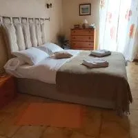 Chambres D'Hotes "Les Chiens Verts", jardin, terrasse, parking privé,位于欧特维尔-隆普内斯的酒店