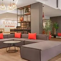 TRYP瓦伦西亚阿尔穆萨菲斯酒店，位于阿尔穆萨费斯的酒店