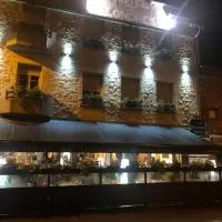Hôtel Restaurant de Londres，位于Saint-Just-en-Chevalet的酒店