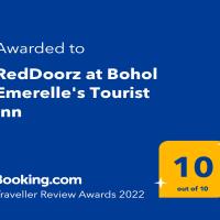 RedDoorz at Bohol Emerelle's Tourist Inn，位于邦劳的酒店