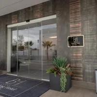 Building Hotel,位于Teverola的酒店