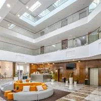 Willis Hotel Business & Wellness，位于佐洛埃格塞格的酒店