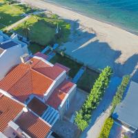 Villa Omega - Beachfront, Garden, BBQ，位于卡尼奥提的酒店