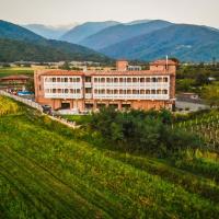 Chateau Artwine，位于Art'ana的酒店