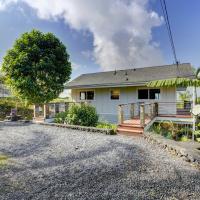 Cozy Kona Coast Apt with Lanai about 8 Miles to Beach!，位于科纳科纳国际机场 - KOA附近的酒店