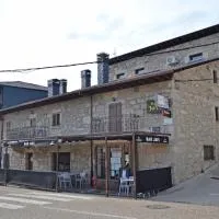 Hotel Rural Val Dos Pigarros，位于Lubián的酒店