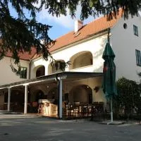 Taverna 1860 Rooms & Apartments,位于Donja Zelina的酒店
