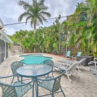 Pelican Nest, Tropical Naples Villa with Pool，位于那不勒斯Naples Municipal - APF附近的酒店