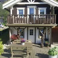 Fjordgaestehaus，位于Innfjorden的酒店
