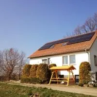Ferienwohnung Schöne Aussicht，位于Treben的酒店