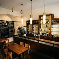Hotel am Bahnhof,位于魏尔堡的酒店