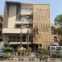 Hotel Leo Saffron - Corporate Stay Pitampura，位于新德里北德里的酒店