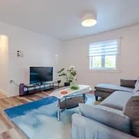 Nice River & Mountain View+4 Beds+Free parking，位于McMasterville的酒店