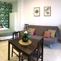 Apartamento con piscina en Ciudad Jardín，位于马拉加Ciudad Jardin的酒店