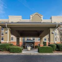 Comfort Suites near Birkdale Village- Huntersville，位于亨特斯维尔的酒店