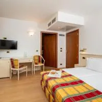 Villa Królewiec - 1,5km od Energylandii，位于扎托尔的酒店