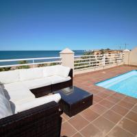 Ático con piscina privada en primera línea，位于德尼亚Els Molins Beach的酒店