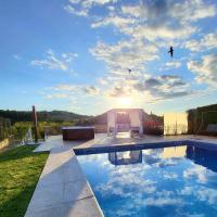 Villa Moura - Pool & Jacuzzi，位于波瓦迪拉尼奥苏的酒店