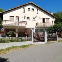 CA' DU PINZER，位于Valletti的酒店