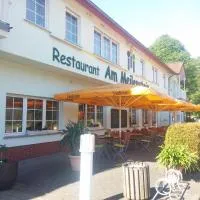 Hotel Am Meilenstein，位于Dunkelforth的酒店
