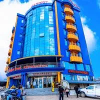Marriot Metropolitan Hotel，位于杜阿拉的酒店