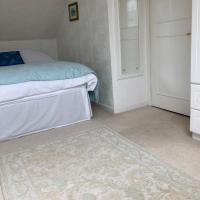 Rose Cottage，位于普雷斯蒂克格拉斯哥普雷斯蒂克机场 - PIK附近的酒店