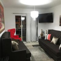 New Condo Palma Real 3 bd Apt 5 mins from STi，位于Hato Mayor雌豹国际机场 - STI附近的酒店