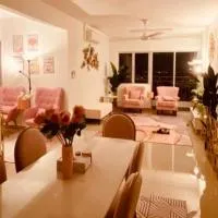 Sentrovue B Pink House，位于Bandar Puncak Alam的酒店