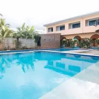 RedDoorz Plus near Municipality of Luisiana Laguna，位于Laguna的酒店