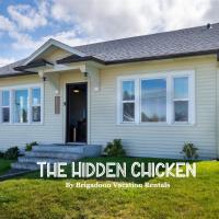 PA The Hidden Chicken，位于安吉利斯港William R. Fairchild International Airport - CLM附近的酒店