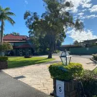Puffers Inn,位于Loganholme的酒店