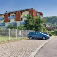 Hotel Adler mit Gasthaus，位于哈斯默斯海姆的酒店