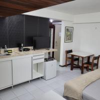 Lindo Flat no Manos Royal Hotel，位于若昂佩索阿Tambau的酒店