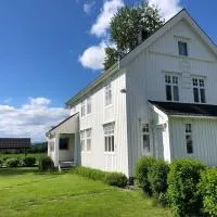 Holandsøya Gård，位于Holandsøya的酒店