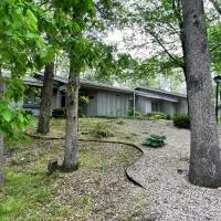Greens One Vacation Home 32，位于贝亚维斯塔的酒店